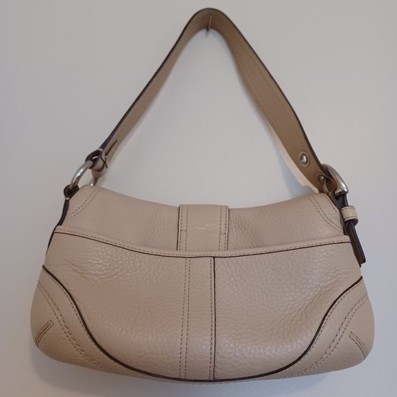 Coach Vintage Small Flap Hobo Shoulder Bag F10909 - Picture 3 of 11